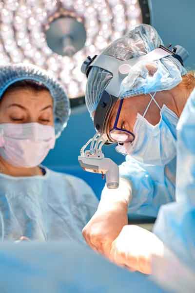 Cirurgia - Centro M&eacute;dico Jardins - Cirurgi&atilde;o Pl&aacute;stico em Vit&oacute;ria - ES